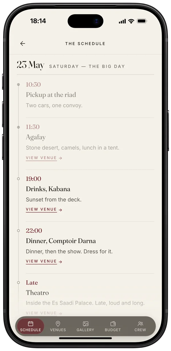 iPhone showing Saturday 23 May in the schedule: the pickup and Agafay behind, Kabana at 19:00, Comptoir Darna at 22:00, then Theatro